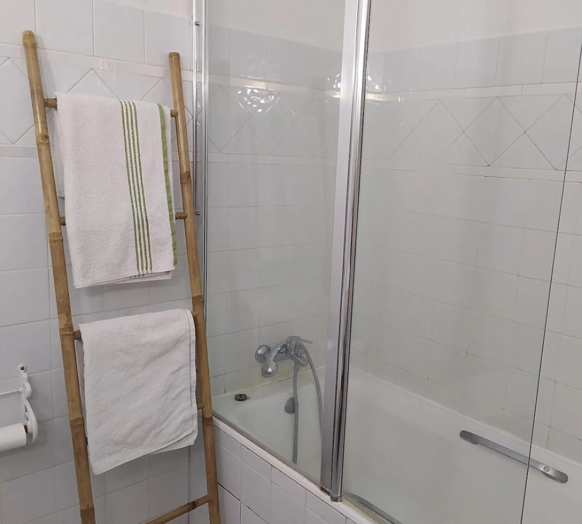Joli Studio A 5 Min De La Plage Sainte-Anne Apartment